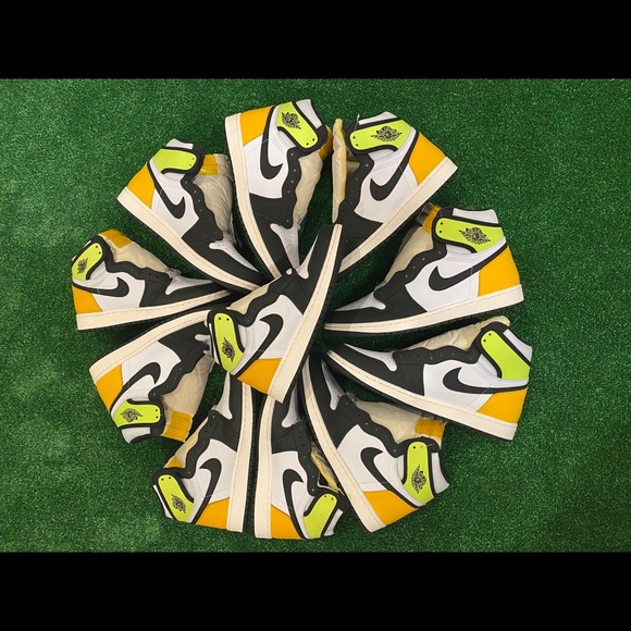 Athletic_Shoes